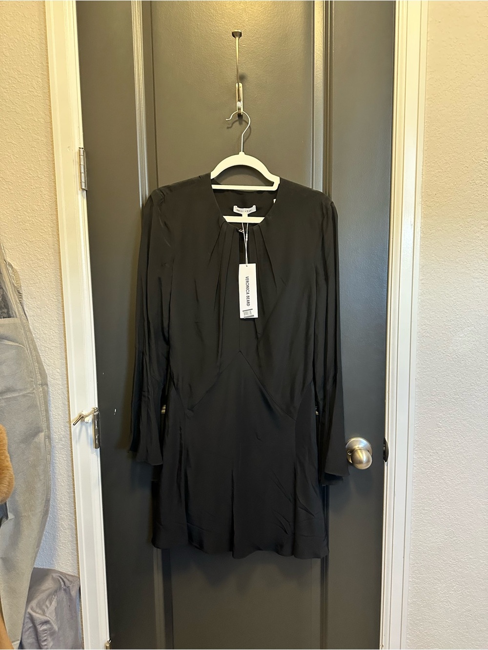 Veronica Beard Black Long-Sleeve Shift Dress